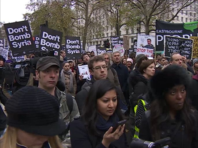 مظاهرة بلندن ضد توسيع الغارات على تنظيم الدولة