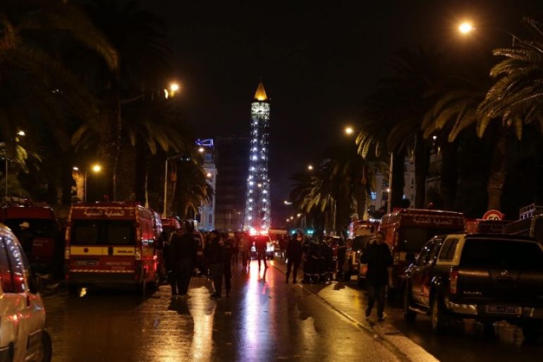 Police and rescue forces at the scene of an explosion in Tunis, Tunisia, 24 November 2015. Twelve members of the Tunisian presidential security service were killed on Tuesday when an explosion hit their bus in the capital Tunis, state television reported. Twenty other people were injured, the broadcaster said, citing an unnamed security official. It quoted the Interior Ministry as saying that initial information pointed to a terrorist attack. Tunisia has suffered major terrorist attacks targeting foreign tourists this year at the capital's Bardo museum and the seaside resort town of Sousse. Sixty people, mostly tourists, were killed in those attacks.