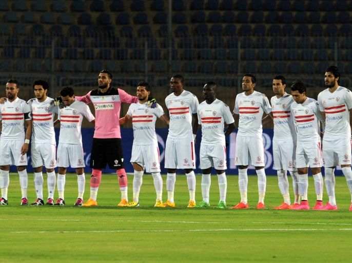 KLD1385 - Cairo, -, EGYPT : Zamalek's football players pose for a picture prior to their football match against Tala'ea El-Gaish in Cairo on December 20, 2015. Cairo giants Zamalek announced on December 21, 2015 they would withdraw from the Egyptian league in protest at the refereeing of their 3-2 defeat to Tala'ea El-Gaish. AFP PHOTO / STR