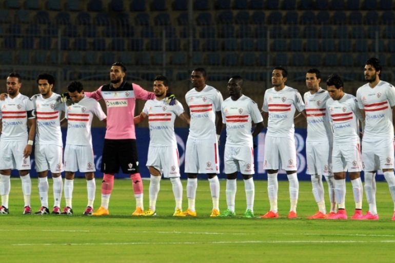 KLD1385 - Cairo, -, EGYPT : Zamalek's football players pose for a picture prior to their football match against Tala'ea El-Gaish in Cairo on December 20, 2015. Cairo giants Zamalek announced on December 21, 2015 they would withdraw from the Egyptian league in protest at the refereeing of their 3-2 defeat to Tala'ea El-Gaish. AFP PHOTO / STR