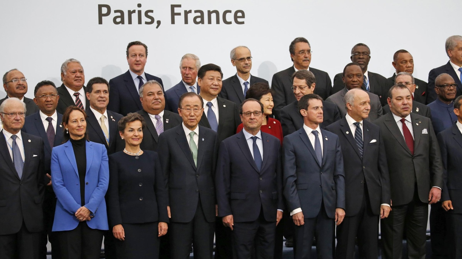 قادة العالم اجتمعوا في باريس لوضع حلول مشتركة لظاهرة تغير المناخ التي تهدد العالم (أسوشيتد برس)