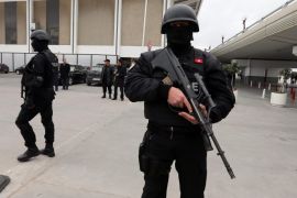 Tunisian policemen stand guard at Carthage International Airport in Tunis, Tunisia, 21 March 2015. Tunisian authorities stepped up security measures a day after a deadly attack on the capital's Bardo museum. Twenty-one people were killed on 18 March when two gunmen opened fire outside the popular tourist site before taking hostages inside the building.