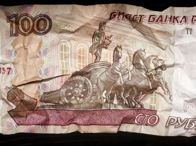 A Russian 100-rouble banknote is seen in this illustration picture taken in Moscow, Russia, January 11, 2016. REUTERS/Maxim Zmeyev