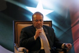 Pakistani Prime Minister Nawaz Sharif looks on during a lecture on Sri Lanka-Pakistan Relations in Colombo, Sri Lanka January 5, 2016. REUTERS/Dinuka Liyanawatte