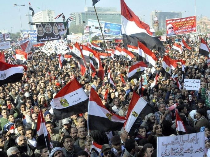 مظاهرات في ميدان التحرير بعد أشهر من ثورة 35 يناير - أنس زكي