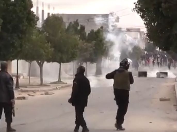 تونس تعلن حظر التجوال في مدينة القصرين