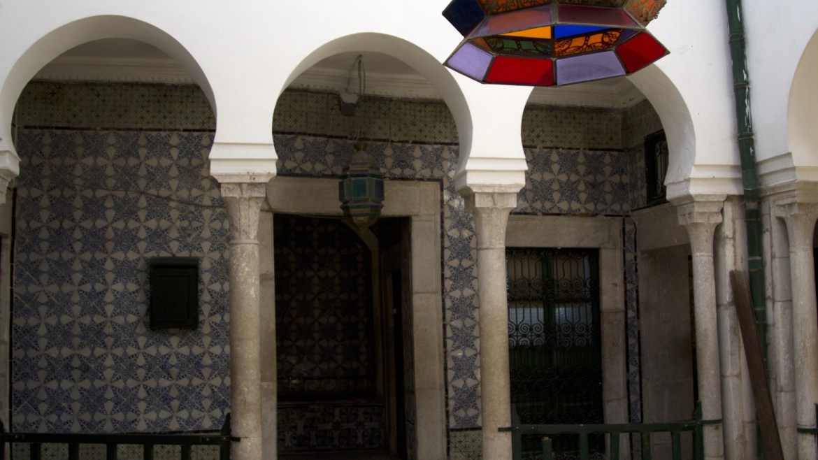 زاوية سيدي أحمد بن عروس في وسط المدينة العتيقة في تونس العاصمة – تحت المجهر-