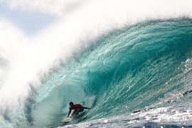 Handout image from the Association of Surfing Professionals LLC (World Surf League) made available on 17 December 2015 shows Mason Ho of Hawaii winning his Round 4 heat at the Billabong Pipe Masters, in Pipeline, North Shore, Hawaii, USA, 16 December 2015. EPA/LAURENT MASUREL / WORLD SURF LEAGUE