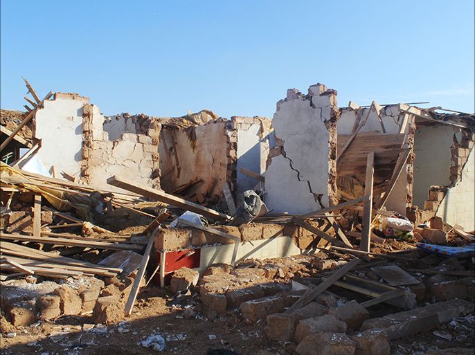 الغارات الروسية على القرية الطينية في ريف إدلب أدت إلى دمار واسع في الأبنية السكنية