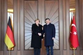 German Chancellor Angela Merkel (L) shake hands with Turkish Prime Minister Ahmet Davutoglu during her visit to Ankara, Turkey, 08 February 2016. Merkel is in Turkey for a one-day official visit.