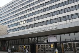 جامعة برلين التقنية حذت حذو جامعتي إيسن ودورتموند بإغلاق مصليات الطلاب المسلمين وقرارها لاقي أحتجاجات من طلابها المسلمين. الجزيرة نت.