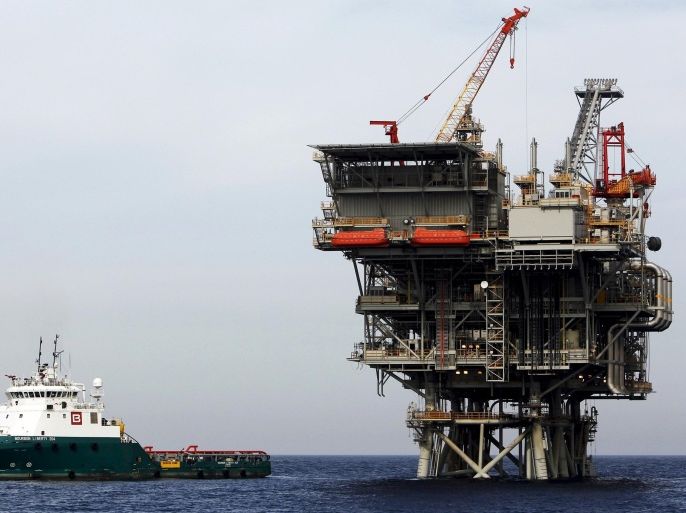 An Israeli gas platform, run by a U.S.-Israeli energy group that also controls the undeveloped Leviathan field, is seen in the Mediterranean sea, some 15 miles (24 km) west of Israel's port city of Ashdod, in this file picture taken February 25, 2013. When the Leviathan gas field was discovered off the coast of Israel in 2010, it was pitched as a game-changer -- a vast energy reserve that would transform the economy and bolster public finances for years to come. Five years on, poor policymaking, political infighting and a battle between Prime Minister Benjamin Netanyahu and the antitrust commissioner over a lack of competition mean Leviathan remains undeveloped. Meanwhile, Egypt has made a larger discovery that could make it a more attractive investment. To match Insight ISRAEL-ECONOMY/NATGAS REUTERS/Amir Cohen/Files