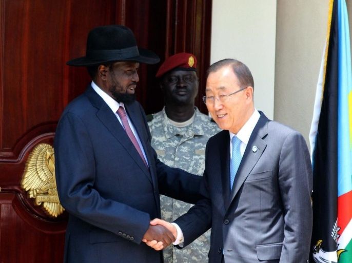 South Sudan's President Salva Kiir (L) shakes hands with United Nations Secretary-General Ban Ki-moon (R) during their meeting in Juba, South Sudan, 25 February 2016.