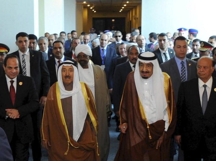 Egyptian President Abdel Fattah al-Sisi (L) stands with Kuwaiti Emir Sheikh Sabah al-Ahmad al-Sabah (2nd L), Saudi King Salman bin Abdulaziz al-Saud (2nd R), and Yemeni President Abd-Rabbu Mansour Hadi (R), during the 26th Arab Summit in Sharm al-Sheikh, in the South Sinai governorate, south of Cairo, March 28, 2015. Arab League heads of state will hold a two-day summit to discuss a range of conflicts in the region, including Yemen and Libya, as well as the threat posed by Islamic State militants. REUTERS/Egyptian Presidency/Handout via Reuters ATTENTION EDITORS - THIS PICTURE WAS PROVIDED BY A THIRD PARTY. REUTERS IS UNABLE TO INDEPENDENTLY VERIFY THE AUTHENTICITY, CONTENT, LOCATION OR DATE OF THIS IMAGE. FOR EDITORIAL USE ONLY. NOT FOR SALE FOR MARKETING OR ADVERTISING CAMPAIGNS. NO SALES. NO ARCHIVES. NO COMMERCIAL USE.