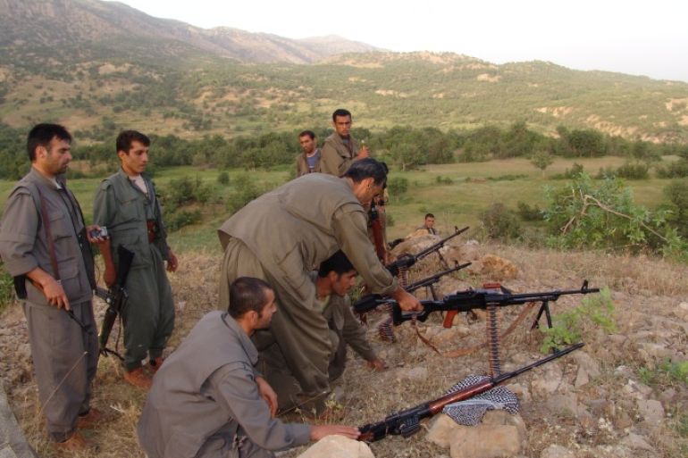 مقاتلو حزب العمال الكرستاني يشرفون على تدريب وحدات حماية سنجار