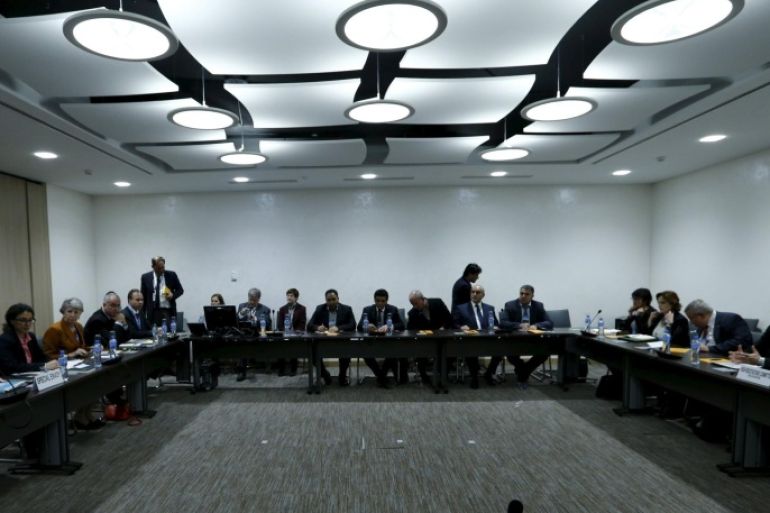 U.N. mediator for Syria Staffan de Mistura meets with a delegation of the High Negotiations Committee (HNC) during Syria peace talks at the United Nations in Geneva, Switzerland, March 15, 2016. REUTERS/Denis Balibouse