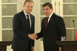 Turkish Prime Minister Ahmet Davutoglu (R) and European Council President Donald Tusk shake hands after a news conference in Ankara, Turkey, in this March 15, 2016 handout photo by the Prime Minister's Press Office. REUTERS/Hakan Goktepe/Prime Minister's Press Office/Handout via Reuters ATTENTION EDITORS - THIS PICTURE WAS PROVIDED BY A THIRD PARTY. REUTERS IS UNABLE TO INDEPENDENTLY VERIFY THE AUTHENTICITY, CONTENT, LOCATION OR DATE OF THIS IMAGE. THIS PICTURE IS DISTRIBUTED EXACTLY AS RECEIVED BY REUTERS, AS A SERVICE TO CLIENTS. FOR EDITORIAL USE ONLY. NOT FOR SALE FOR MARKETING OR ADVERTISING CAMPAIGNS. NO RESALES. NO ARCHIVE.