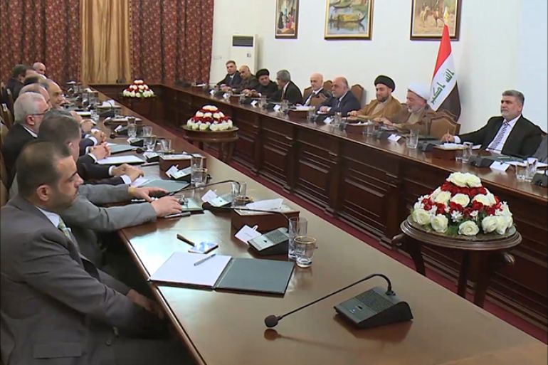 البرلمان العراقي يمهل حكومة العبادي حتى الخميس