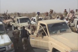 مقاتلون من الجيش الوطني في مديرية عين في محافظة شبوة