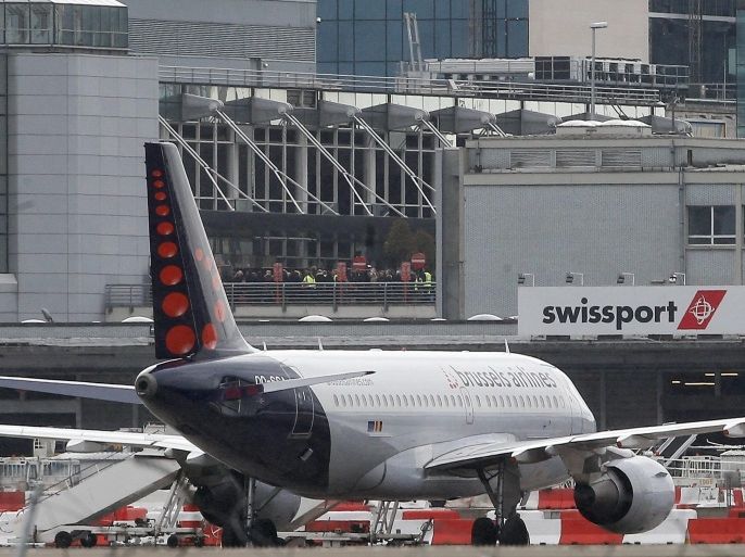 An Airbus A319 of Brussels Airlines stands at Brussels Zaventem airport in Brussels, Belgium, 29 March 2016. A test run is scheduled for 30 March aimed at bringing operations at Zaventem airport back ot 20 percent of its actual capacity. Operations were completely halted after the 22 March terrorist attacks at the airport and a metro station in downtown Brussels which claimed some 35 lives and injured hundreds.