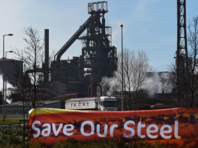 A general view on a Tata steel plant in Port Talbot, south Wales, Britain, 30 March 2016. The British government is considering to leave more time for potential buyers of the steel plant after Indian steel giant Tata announced it was selling its assets in Britain, putting some 4,000 jobs at risk in Port Talbot.