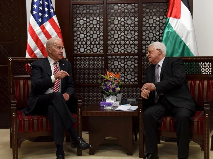 U.S. Vice-President Joe Biden (L) meets with Palestinian President Mahmoud Abbas in the West Bank city of Ramallah March 9, 2016. REUTERS/Debbie Hill/Pool
