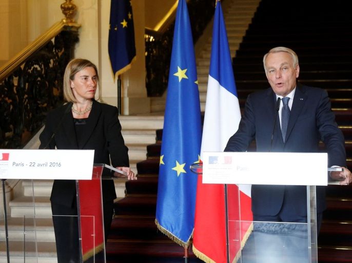 European Union foreign policy chief Federica Mogherini (L) and French Foreign Minister Jean-Marc Ayrault attend a news conference in Paris, France, April 22, 2016. REUTERS/Jacky Naegelen