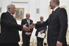Russian President Vladimir Putin (R) shakes hands with Palestinian National Authority President Mahmoud Abbas (L) during their meeting in the Kremlin in Moscow, Russia, 18 April 2016. Mahmoud Abbas is on a working visit in Moscow.