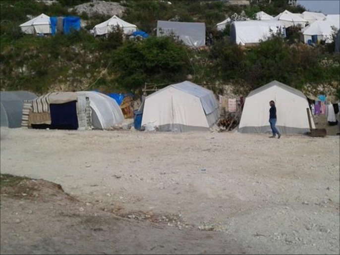 أحد مخيمات النازحين التركمان (الجزيرة نت)