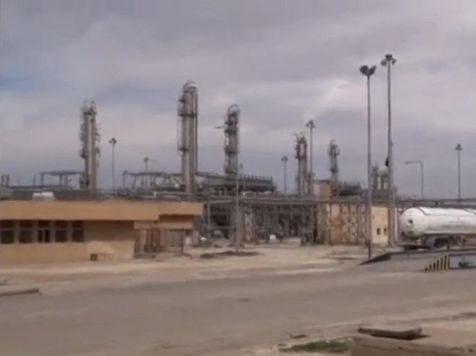 A general view of buildings within an oil facility near Al-Shadadi, Syria after U.S.-backed alliance captures it from Islamic State following U.S. air strikes, is seen in this still image taken from video February 19, 2016. REUTERS/ANHA via REUTERS TV ATTENTION EDITORS - EDITORIAL USE ONLY. NOT FOR SALE FOR MARKETING OR ADVERTISING CAMPAIGNS. NO RESALES. NO ARCHIVE. DO NOT OBSCURE ANHA LOGO. TPX IMAGES OF THE DAY
