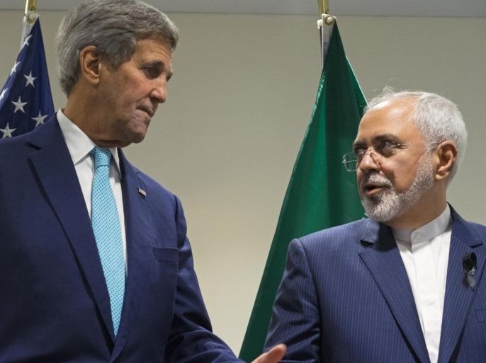 وزير الخارجية الأميركي جون كيري مع نظيره الإيراني محمد جواد ظريف