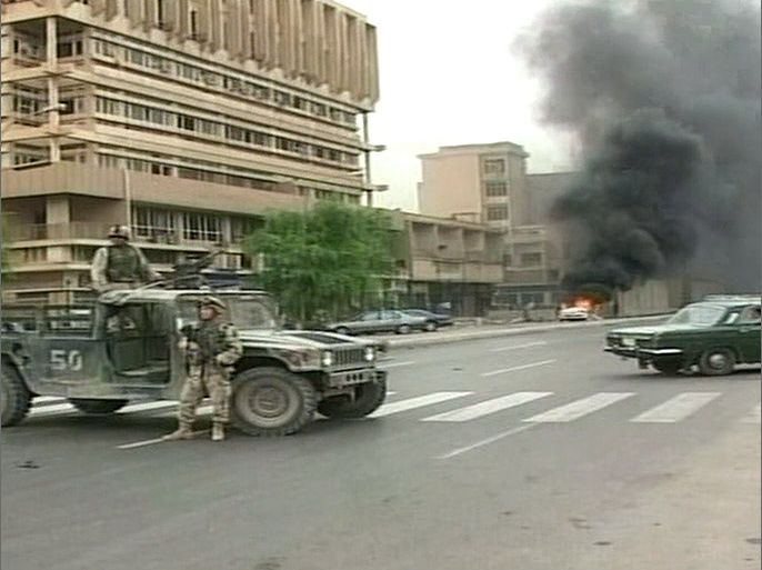 أرشيف غزو العراق- انفجار سيارة مفخخة أمام فندق بغداد