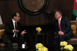 Jordan King Abdullah II (R) meets with French President Francois Hollande (L) at Al- Husseinia palace in Amman, Jordan, 19 April 2016. Hollande arrived in Amman from Egypt as part of his regional tour. He is expected to attend the Jordanian-French Economic Forum, which will be held with the participation of businessmen and investors from both countries.