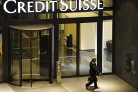 (FILE) A file photograph showing the logo at the entrance of the Swiss bank Credit Suisse in Zurich, Switzerland, 17 November 2011. Reports on 23 March 2016 state that Credit Suisse Group is stepping up cost cuts including eliminating 2,000 jobs at its Global Markets business to better weather challenging market conditions.