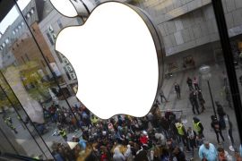 FILE - In this Friday, Sept. 25, 2015, file photo, people wait in front of the Apple store in Munich, before the worldwide launch of the iPhone 6s. On Tuesday, April 26, 2016, Apple reported that quarterly revenue fell for the first time in more than a decade, as iPhone sales fell compared with a year ago. That's putting more pressure on the world's most valuable public company to come up with its next big product. (AP Photo/Matthias Schrader, File)