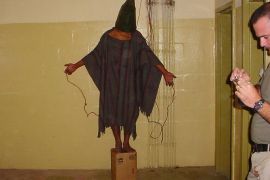 وزارة الدفاع الأميركية نشرت قبل سنوات 198 صورة تظهر التعذيب الوحشي في أبو غريب (أسوشيتد برس- أرشيف)