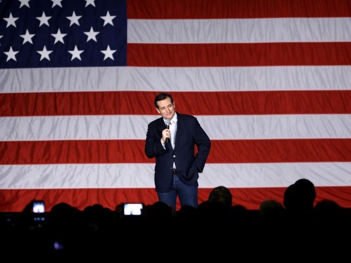Republican presidential candidate, Sen. Ted Cruz, R-Texas, looks around his supporters as he speaks at a campaign stop at Waukesha County Exposition Center, Monday, April 4, 2016, in Waukesha, Wis. (AP Photo/Nam Y. Huh)