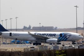epa05234638 Aircrafts from Egypt's state-owned carrier, EgyptAir, sit on a runway at Cairo Airport, Cairo, Egypt, 29 March 2016