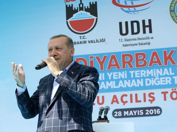 Turkish President Tayyip Erdogan makes a speech during a ceremony at the airport in the Kurdish-dominated southeastern city of Diyarbakir, Turkey, May 28, 2016. Kayhan Ozer/Presidential Palace/Handout via REUTERS ATTENTION EDITORS - THIS PICTURE WAS PROVIDED BY A THIRD PARTY. FOR EDITORIAL USE ONLY. NO RESALES. NO ARCHIVE.