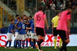 Football Soccer - Italy v Scotland - International Friendly - National Stadium, Ta' Qali - 29/5/16 Italy's players celebrate Graziano Pelle's goal. REUTERS/Darrin Zammit Lupi MALTA OUT. NO COMMERCIAL OR EDITORIAL SALES IN MALTA