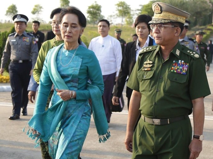 Senior General Min Aung Hlaing (R) and Myanmar Foreign Minister and State Counselor Aung San Suu Kyi (L) arrive to Naypyitaw International Airport in Naypyitaw, Myanmar, 06 May 2016. Myanmar president U Htin Kyaw, his wife Daw Su Su Lwin and Myanmar Foreign Minister and State Counselor Aung San Suu Kyi and Minister of Information Dr Pe Myint left from Naypyidaw International Airport to Laos for the first time in a goodwill visit as Myanmar's new government.