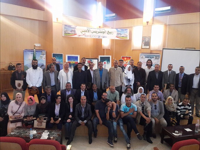 صورة جماعية للمشاركين في تظاهرة ربيع الونشريس الأدبي الطبعة الرابعة تيسمسلست الجزائر من 19 الى 21 ماي 2016