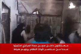 معتقلون بسجن حماة يحتجزون عناصر من قوات النظام