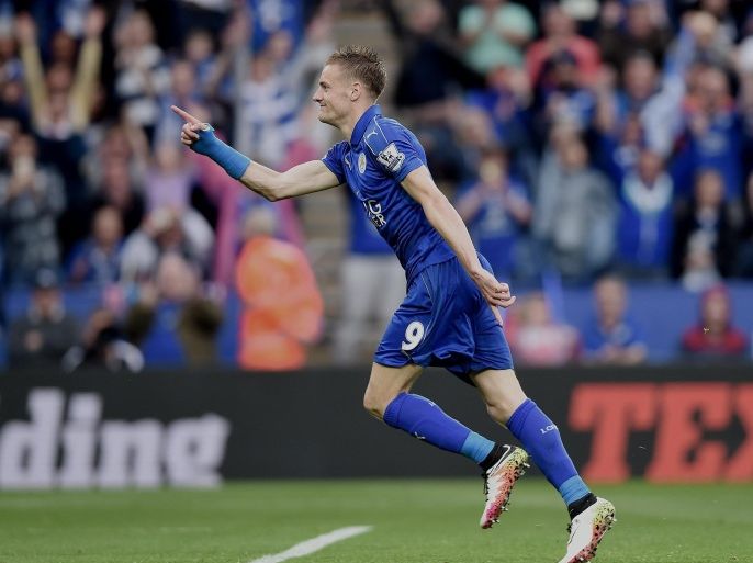 Leicester City's Jamie Vardy celebrates scoring the third goal during the English Premier League match between Leicester City and Everton at the King Power Stadium Leicester in Leicester, Britain, 07 May 2016. EPA/PETER POWELL EDITORIAL USE ONLY. No use with unauthorized audio, video, data, fixture lists, club/league logos or 'live' services. Online in-match use limited to 75 images, no video emulation. No use in betting, games or single club/league/player publications