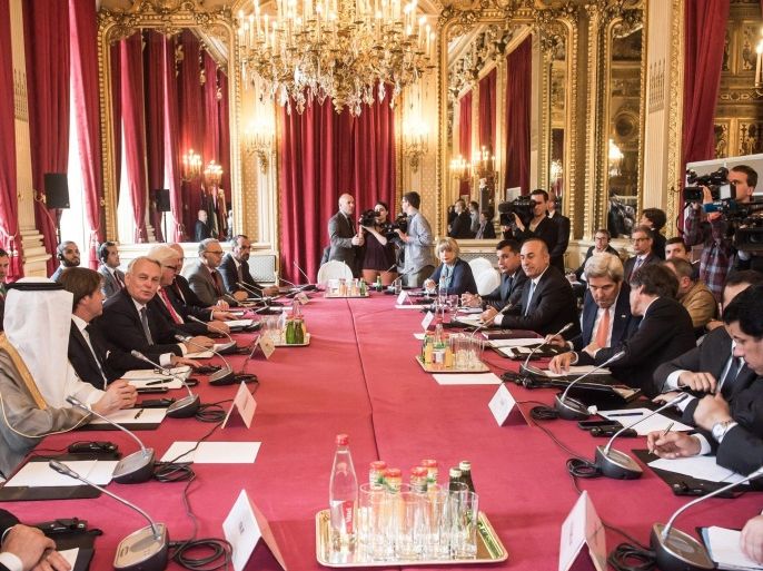 French foreign affairs minister Jean-Marc Ayrault (3-L) is facing US Secretary of State John Kerry (3-R), during a meeting on Syria conflict at the french foreign affairs ministry in Paris, France, 09 May 2016.