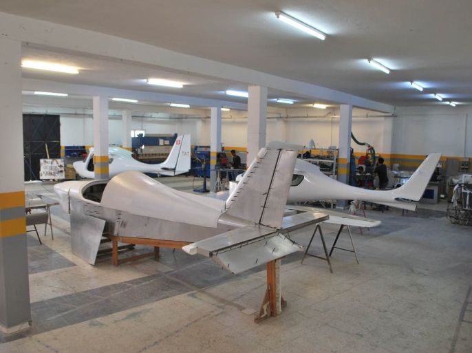 بعض الطائرات التونسية المصنوعة /ورشة صناعة الطائرات بشركة "أفيوناف"/البرجين/سوسة/وسط البلاد/أبريل/نيسان 2016