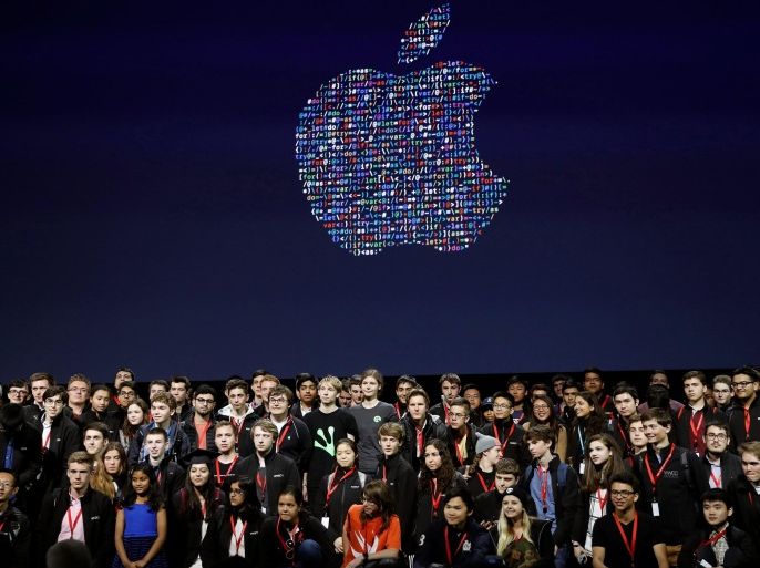 A group of young developers stand for a group photo on stage during the Apple World Wide Developers Conference in San Francisco, California, U.S., June 13, 2016. REUTERS/Stephen Lam TPX IMAGES OF THE DAY