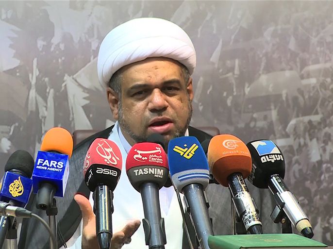 عبد الله الدقاق ممثل المرجع الشيعي في البحرين عيسى قاسم في إيران