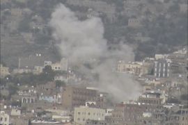بيوت تعز تحت قصف مليشيا الحوثي وقوات صالح
