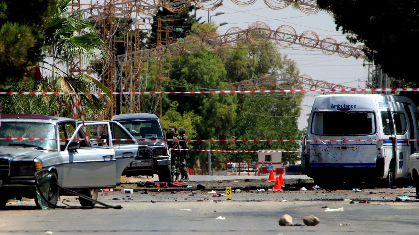 ‪القاع اللبنانية صحت فجر الاثنين على تفجيرات انتحارية خلفت 5 قتلى و17 جريحا‬ (الأوروبية)